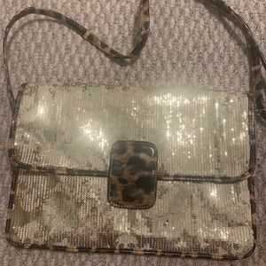 Gold metallic skull purse/clutch